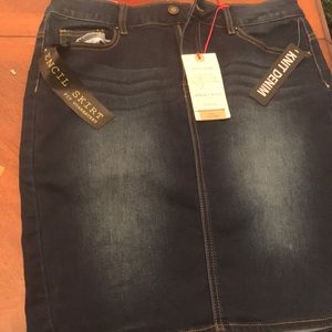 BNWT Jean Pencil Skirt